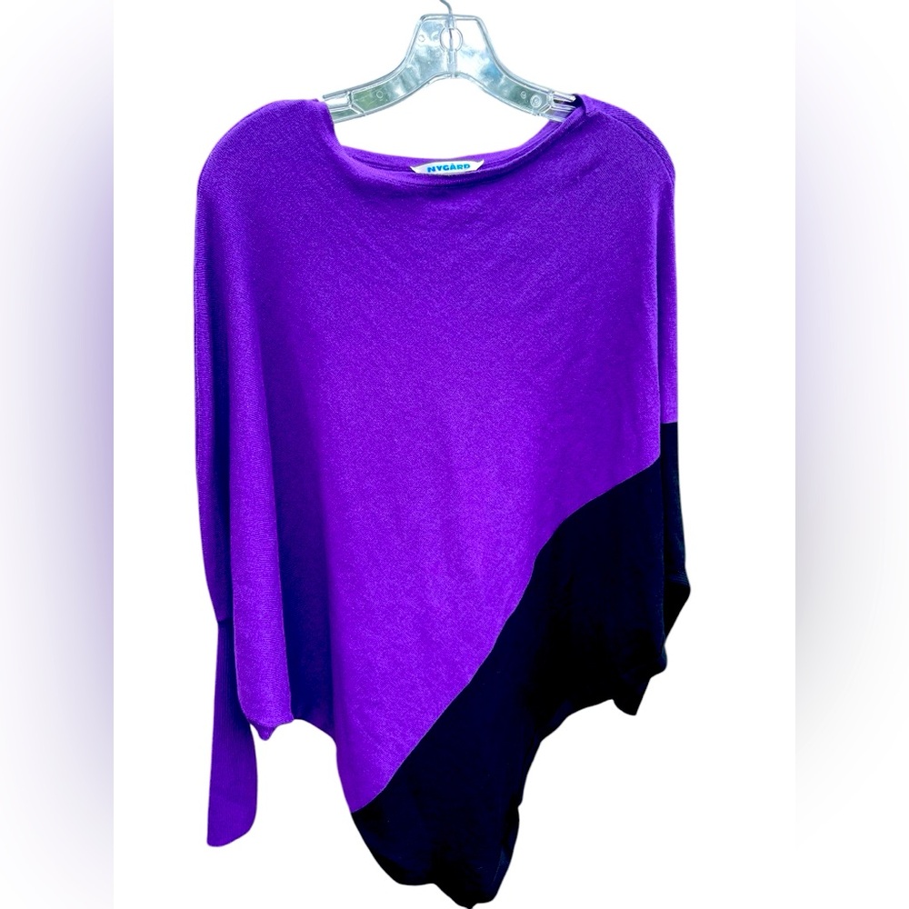 Nygard oversized women’s sweater size XL/colorblock/black/purple/poncho